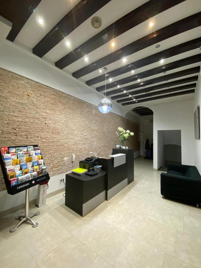 โอสตัล ดราสซาเนส Hotel บาร์เซโลนา ภายนอก รูปภาพ